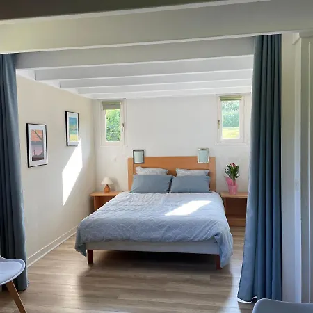 Hébergement de vacances Yvel Au Pied Du Au Duc, Son Golf Et Sa Base Nautique *