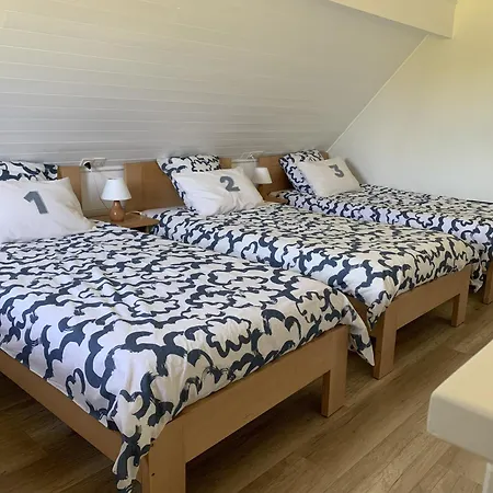 Hébergement de vacances Yvel Au Pied Du Au Duc, Son Golf Et Sa Base Nautique *